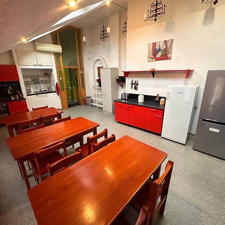וילנה 25 Hours Hostel מראה חיצוני תמונה