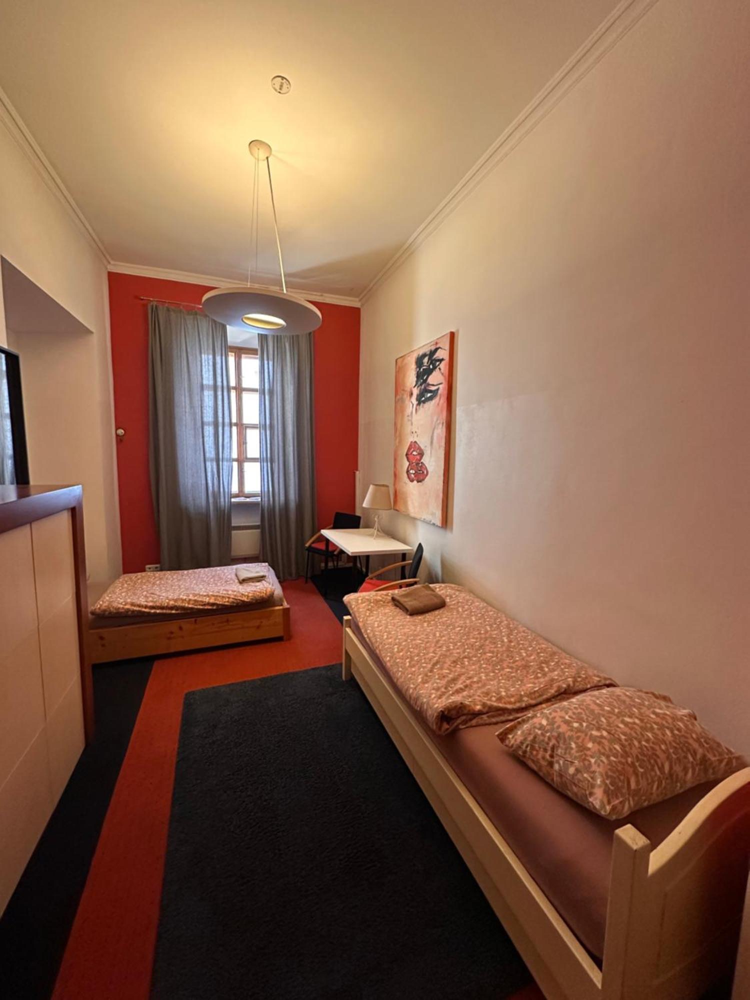 וילנה 25 Hours Hostel מראה חיצוני תמונה